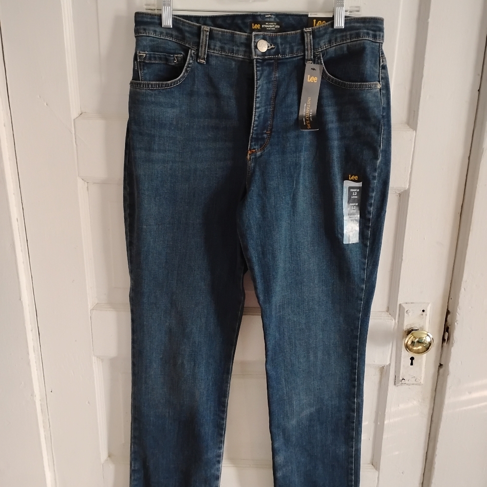 New w/tags Lee Relaxed Fit, Straight Leg, Slim Jeans Classic Denim